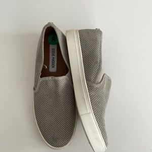Steve Madden gray slip on flats size 8
